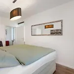 Apartment In Eg