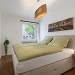 Apartment In Eg